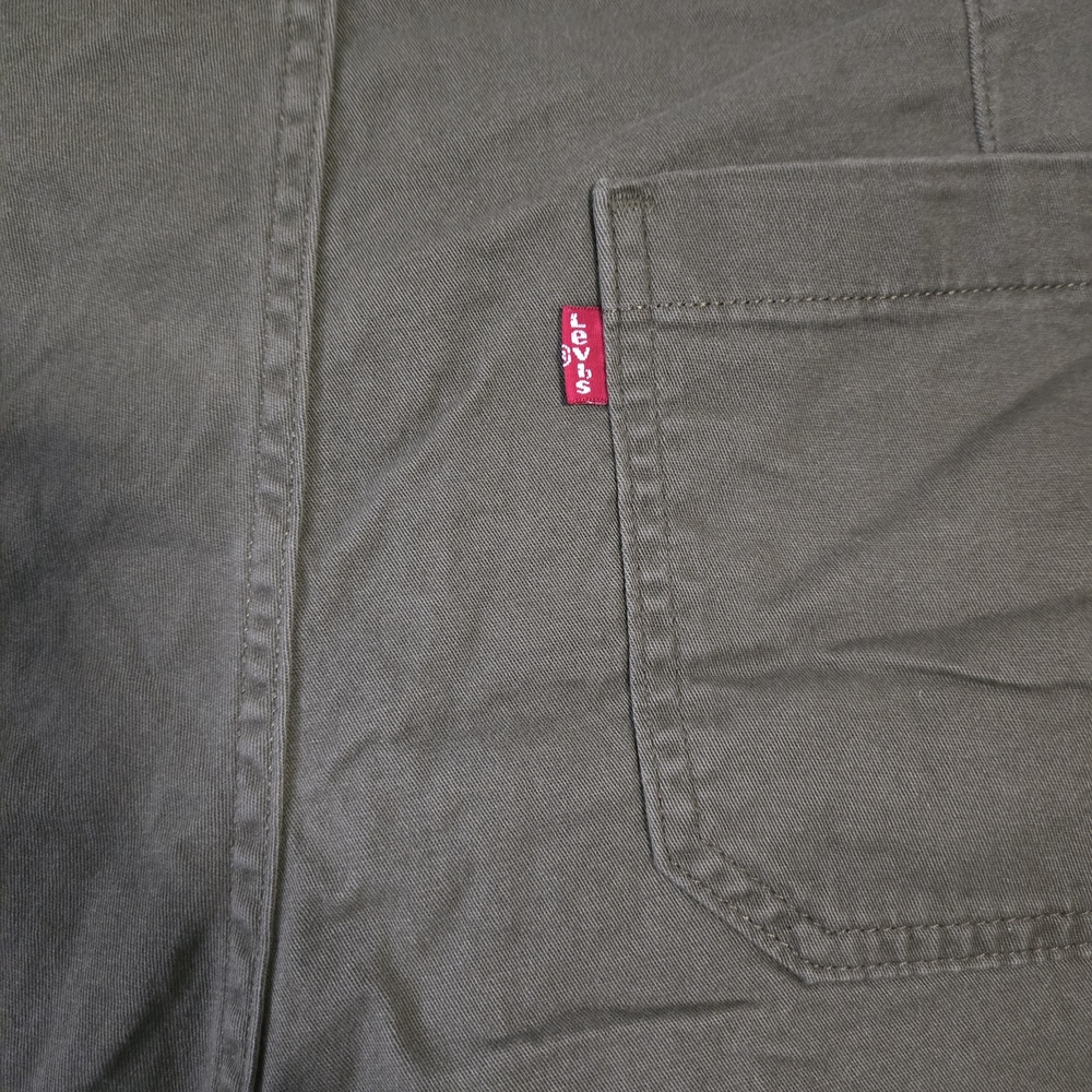 Levis Olive Green Women's Shorts - Picture 6 of 7